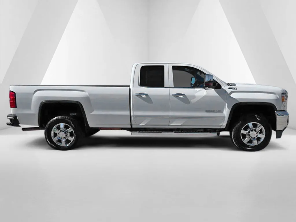 GMC Sierra photo 8