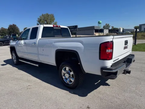 More photos of 2015 GMC Sierra 2500 HD SLT at Braden Cadillac GMC, OH