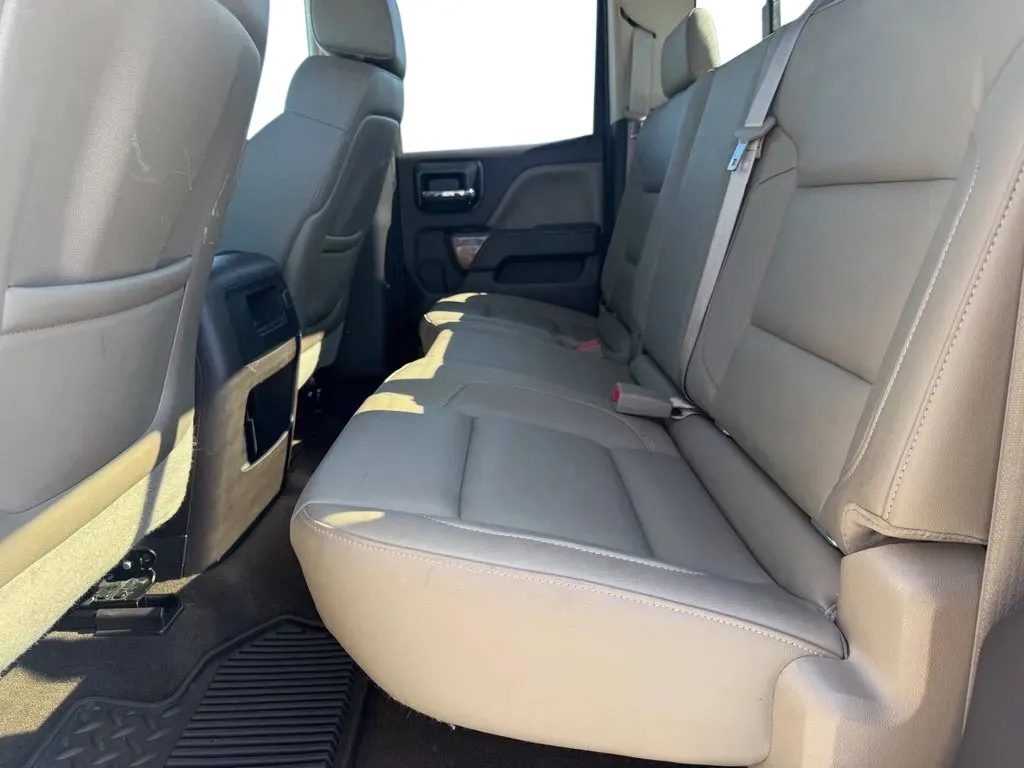 GMC Sierra photo 17