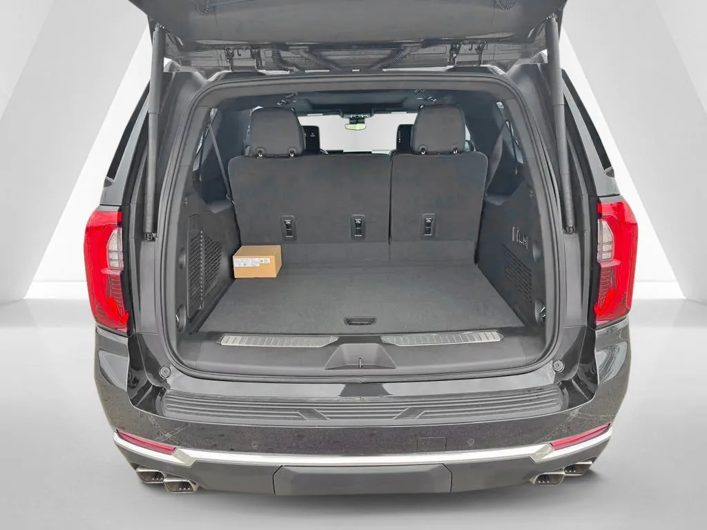 GMC Yukon XL photo 33