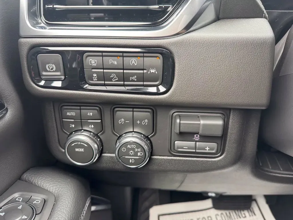 GMC Yukon XL photo 25