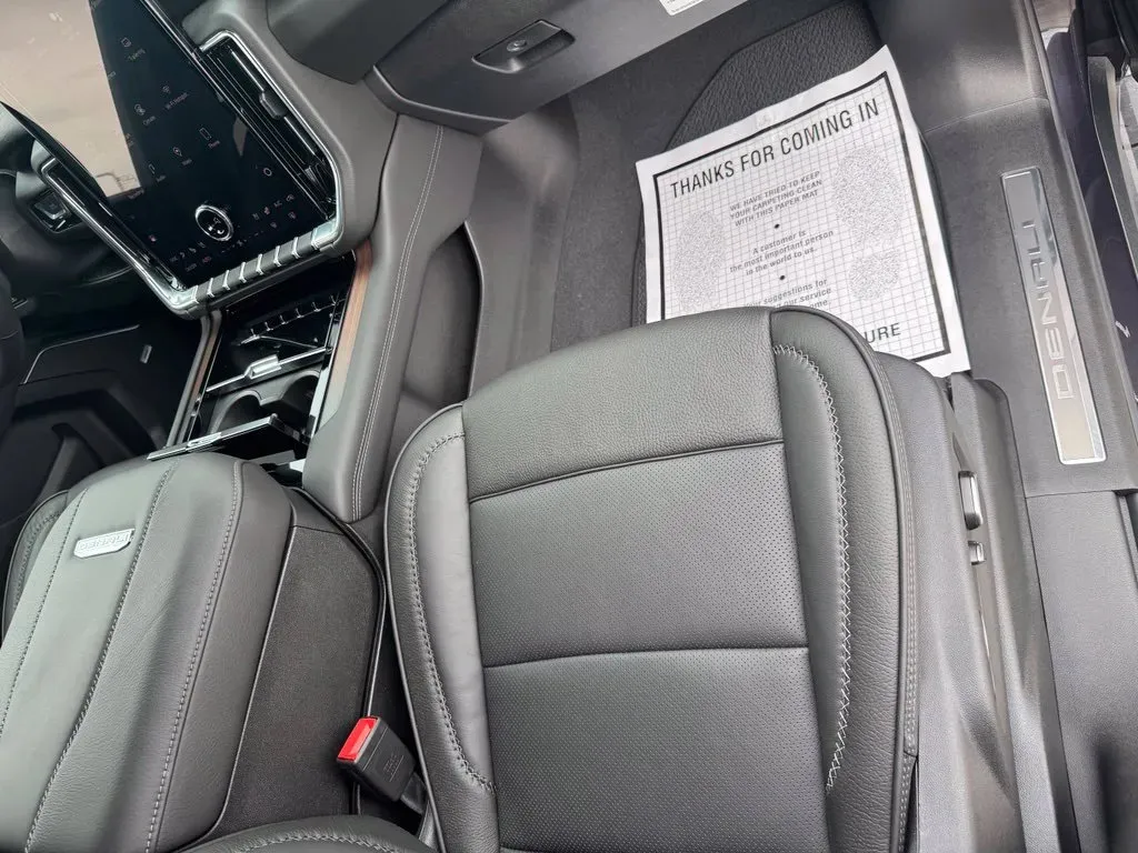 GMC Yukon XL photo 15