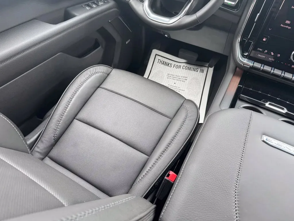 GMC Yukon XL photo 24
