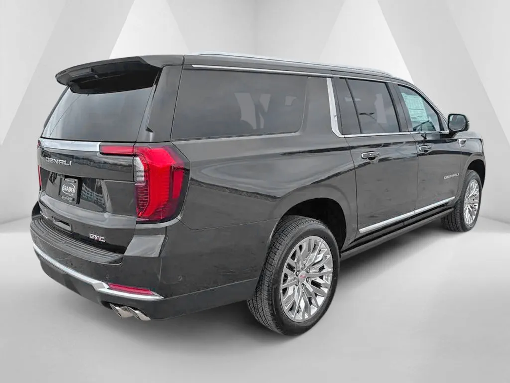 GMC Yukon XL photo 7
