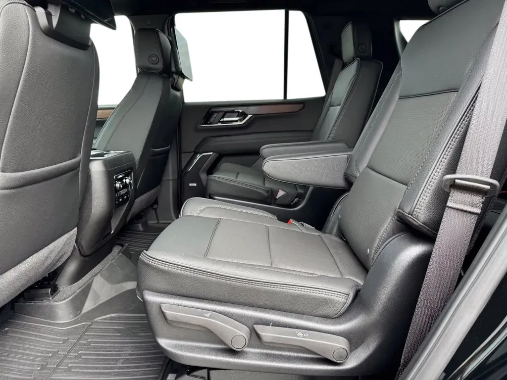 GMC Yukon photo 16