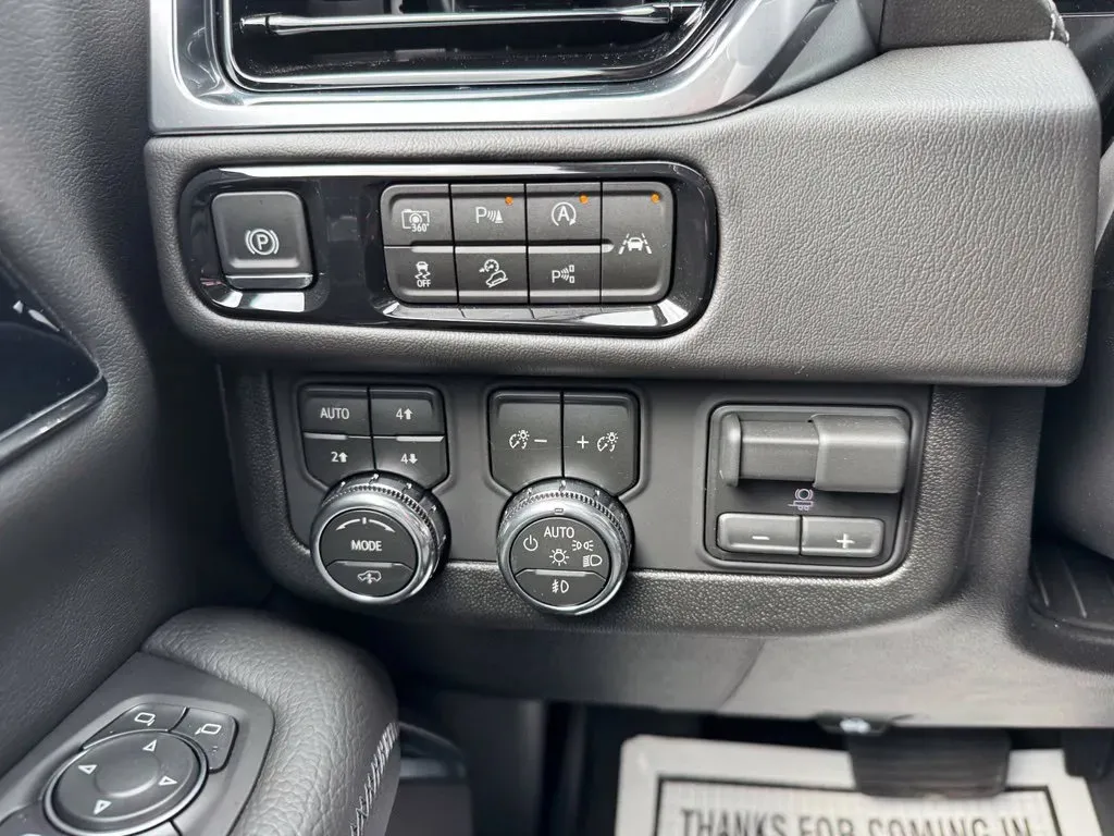 GMC Yukon photo 24
