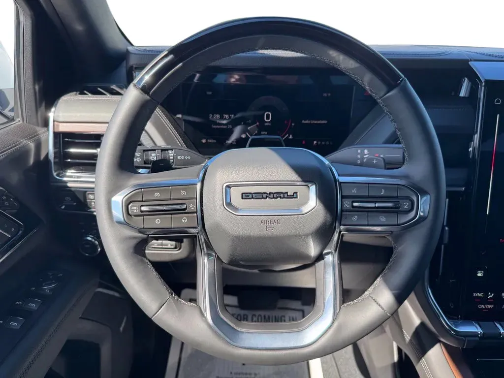 GMC Yukon photo 26