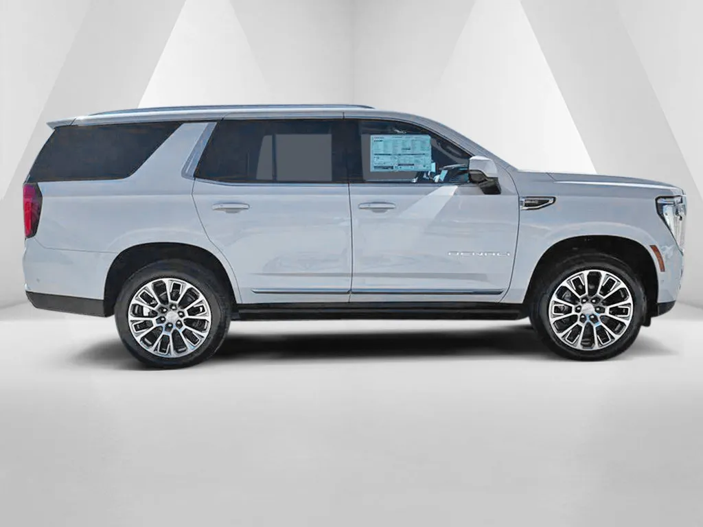 GMC Yukon photo 8