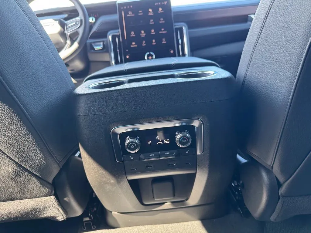 GMC Yukon photo 22