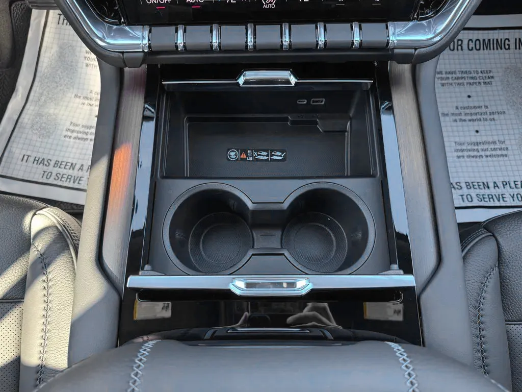 GMC Yukon XL photo 30