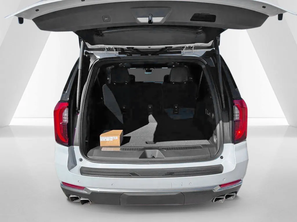 GMC Yukon XL photo 33