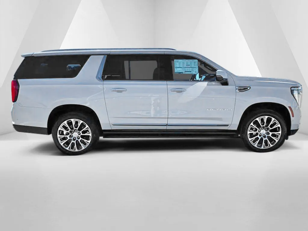 GMC Yukon XL photo 8