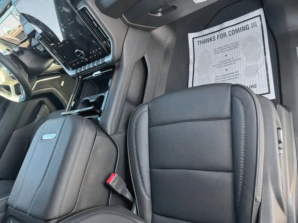 GMC Yukon XL photo 15