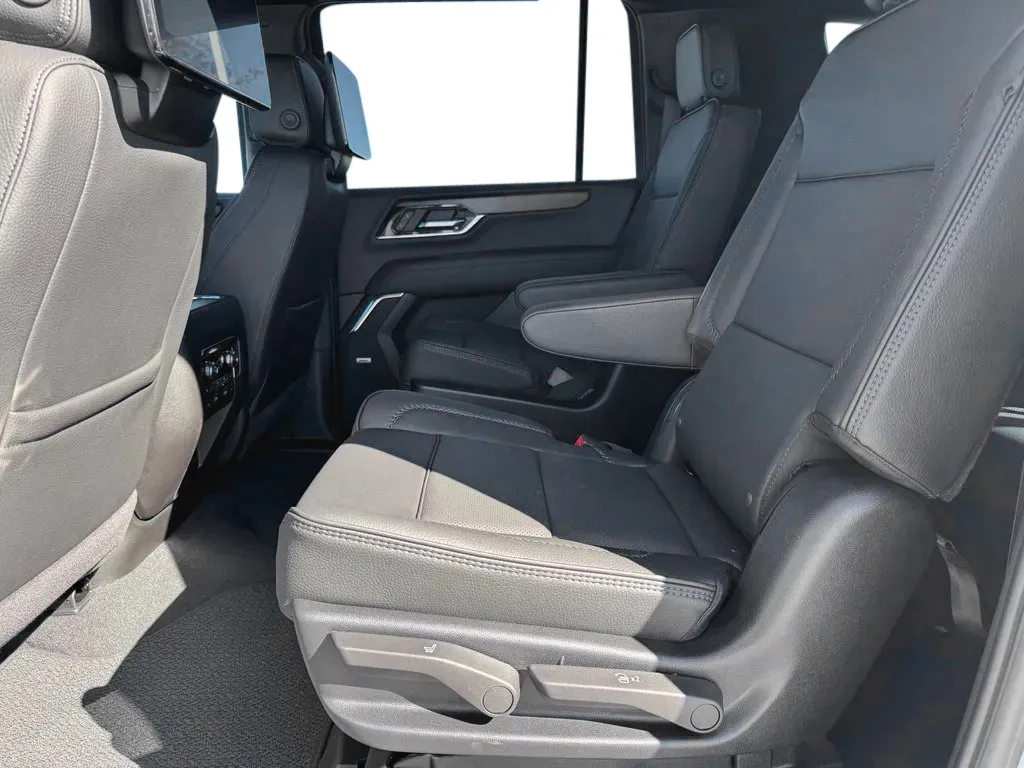 GMC Yukon XL photo 18