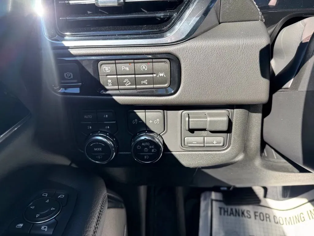 GMC Yukon XL photo 26