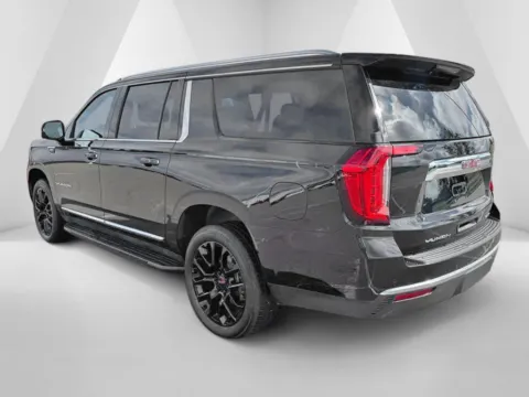 More photos of 2023 GMC Yukon XL SLT at Braden Cadillac GMC, OH