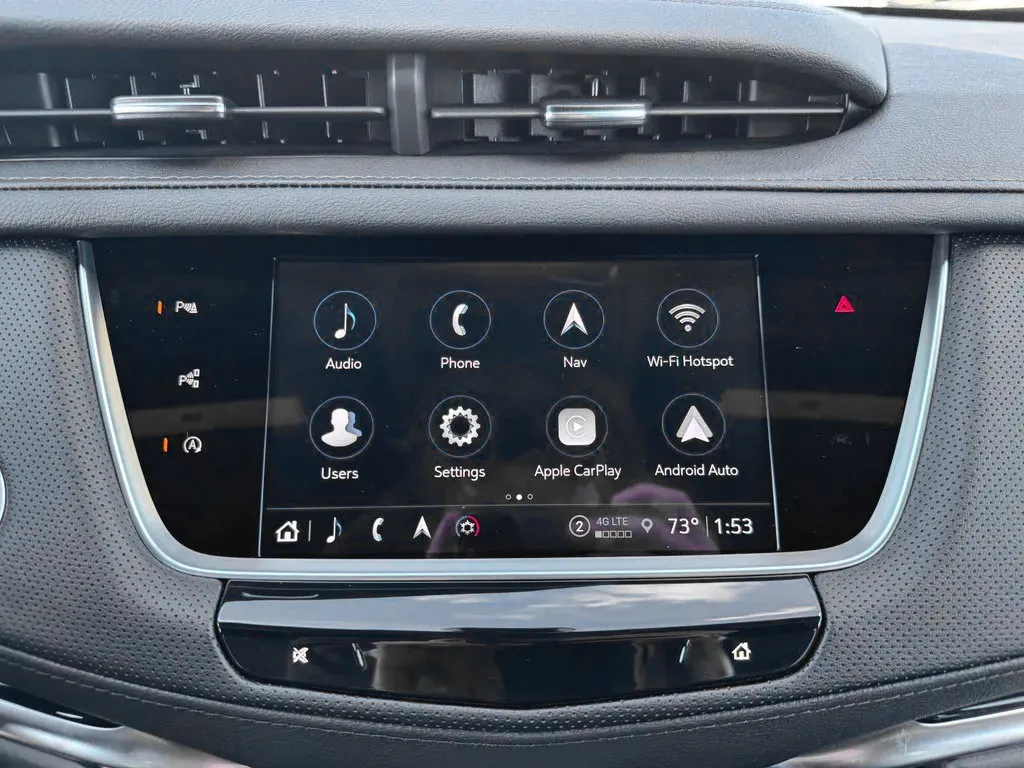 Cadillac XT5 photo 28