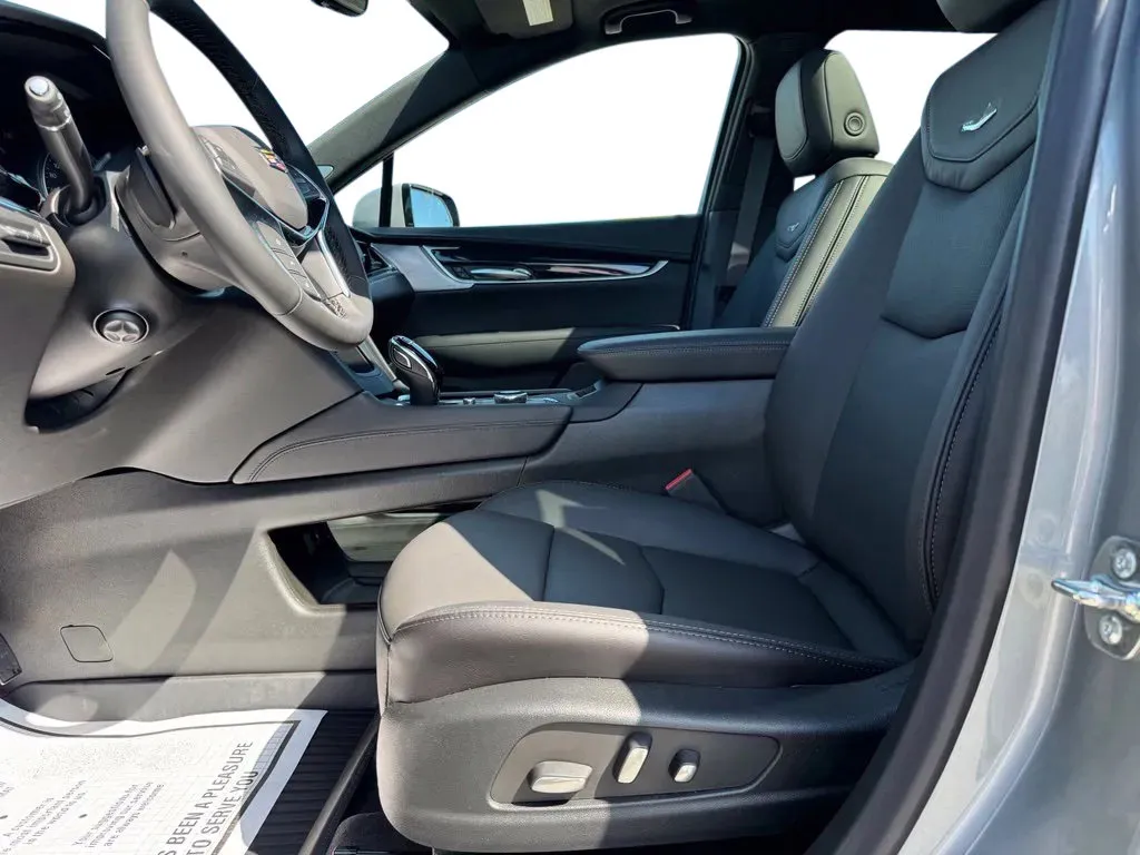 Cadillac XT5 photo 9