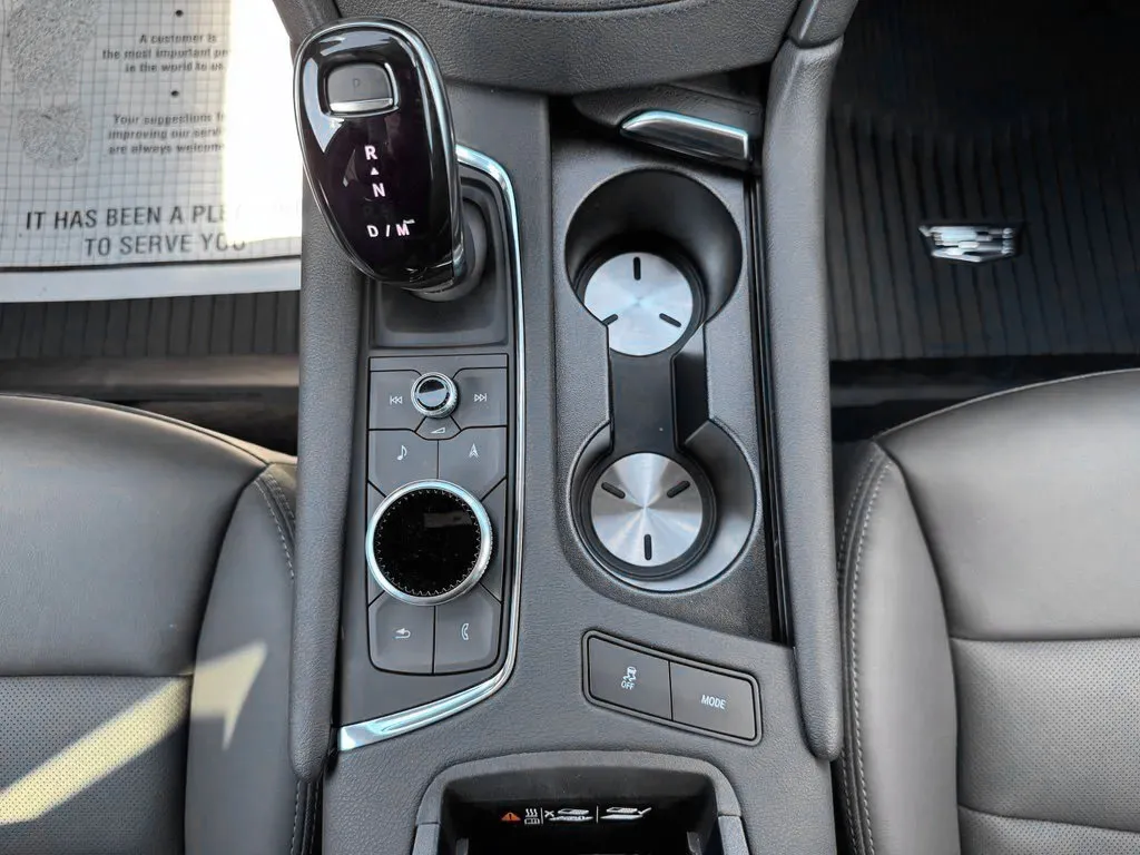 Cadillac XT5 photo 26