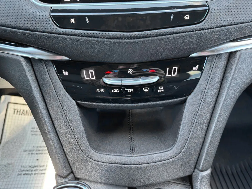 Cadillac XT5 photo 27