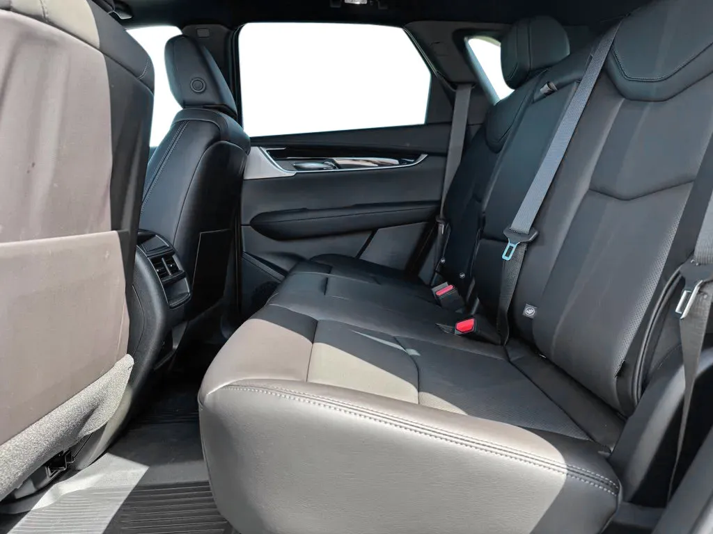 Cadillac XT5 photo 18