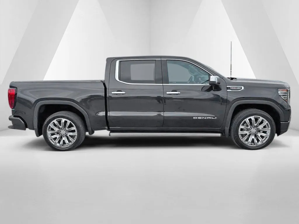 GMC Sierra photo 8