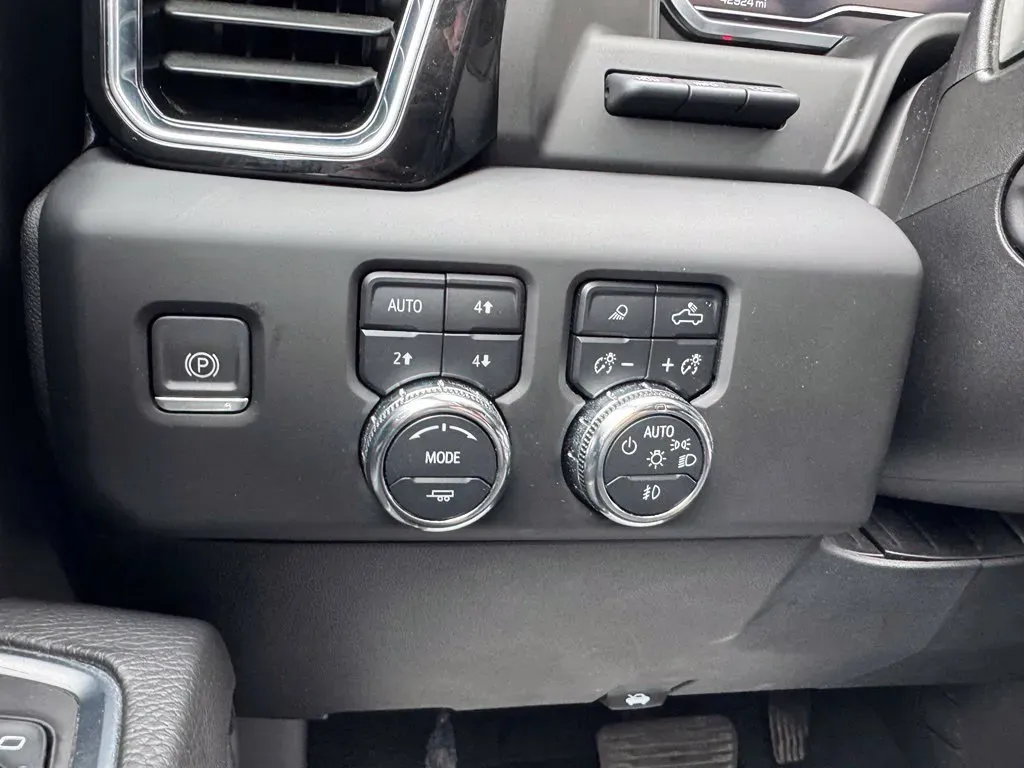 GMC Sierra photo 24