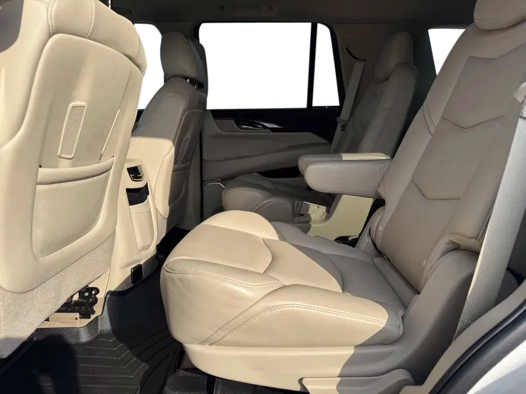 Cadillac Escalade photo 18