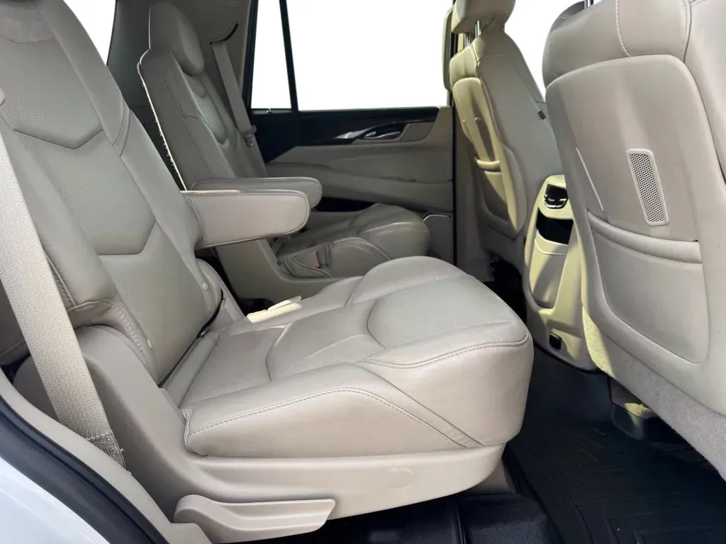 Cadillac Escalade photo 17