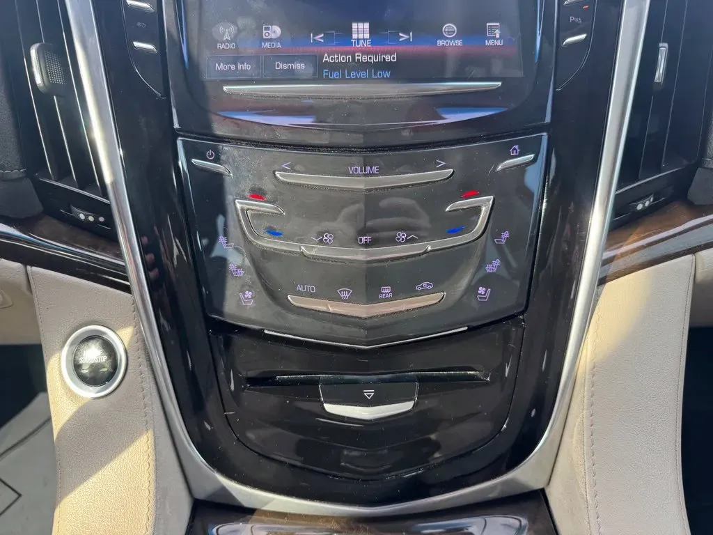Cadillac Escalade photo 30