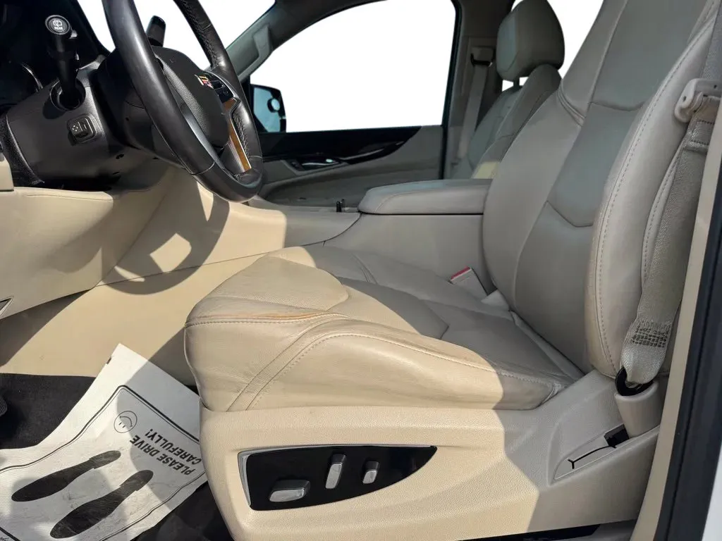 Cadillac Escalade photo 9