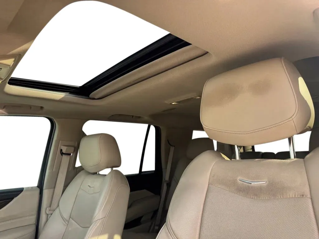 Cadillac Escalade photo 13