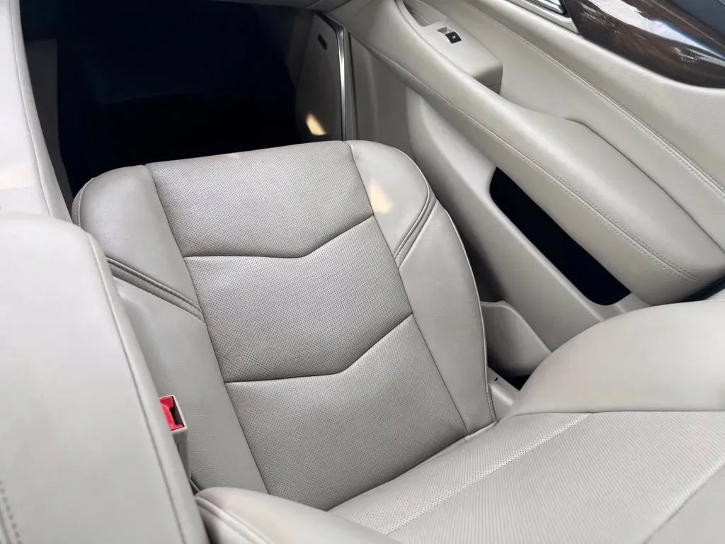 Cadillac Escalade photo 23