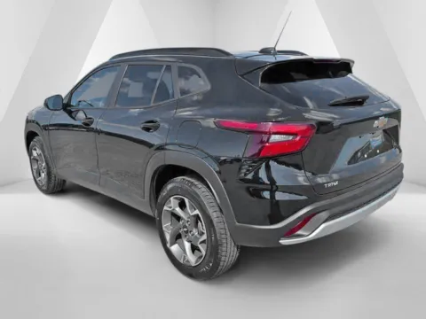 More photos of 2025 Chevrolet Trax LT at Braden Cadillac GMC, OH
