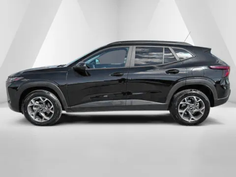 More photos of 2025 Chevrolet Trax LT at Braden Cadillac GMC, OH