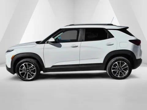 More photos of 2025 Chevrolet TrailBlazer LT at Braden Cadillac GMC, OH