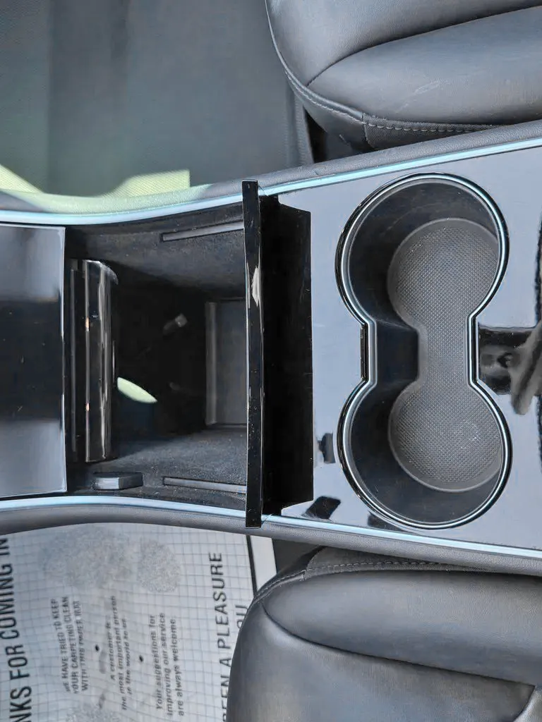 Tesla Model 3 photo 22