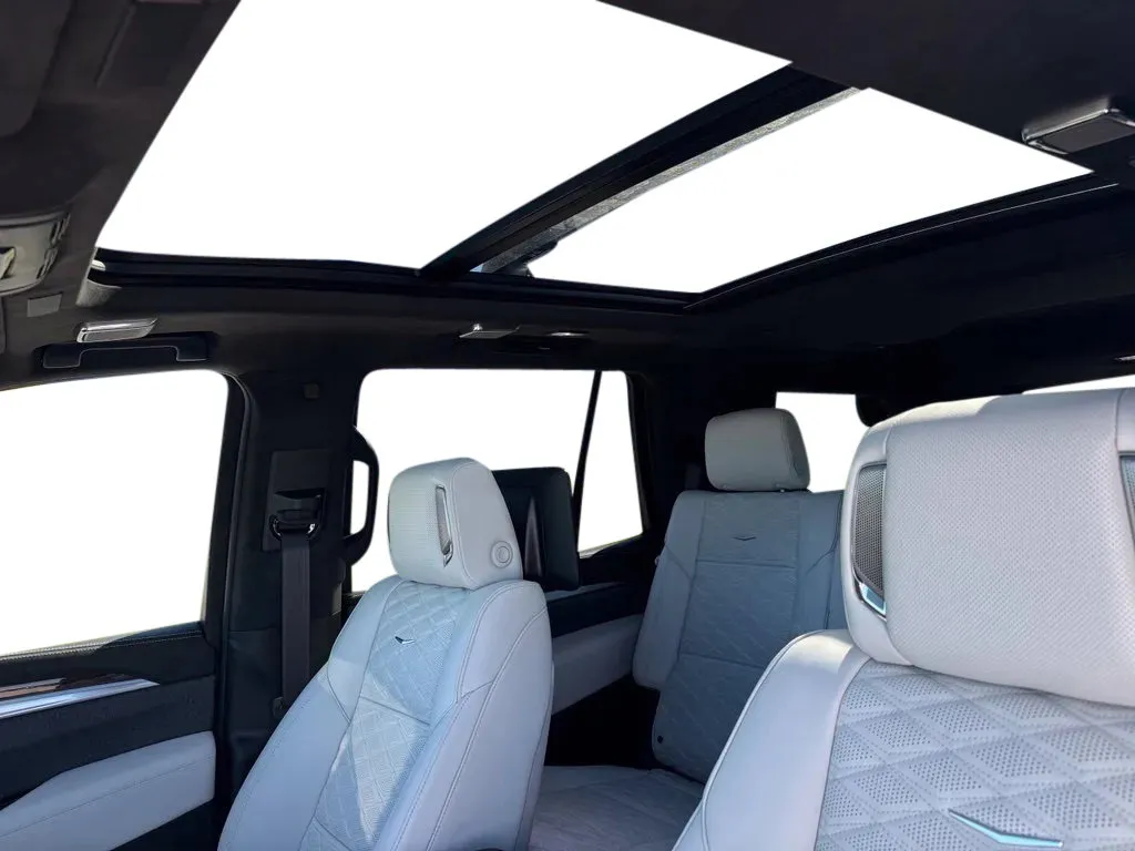 Cadillac Escalade photo 11