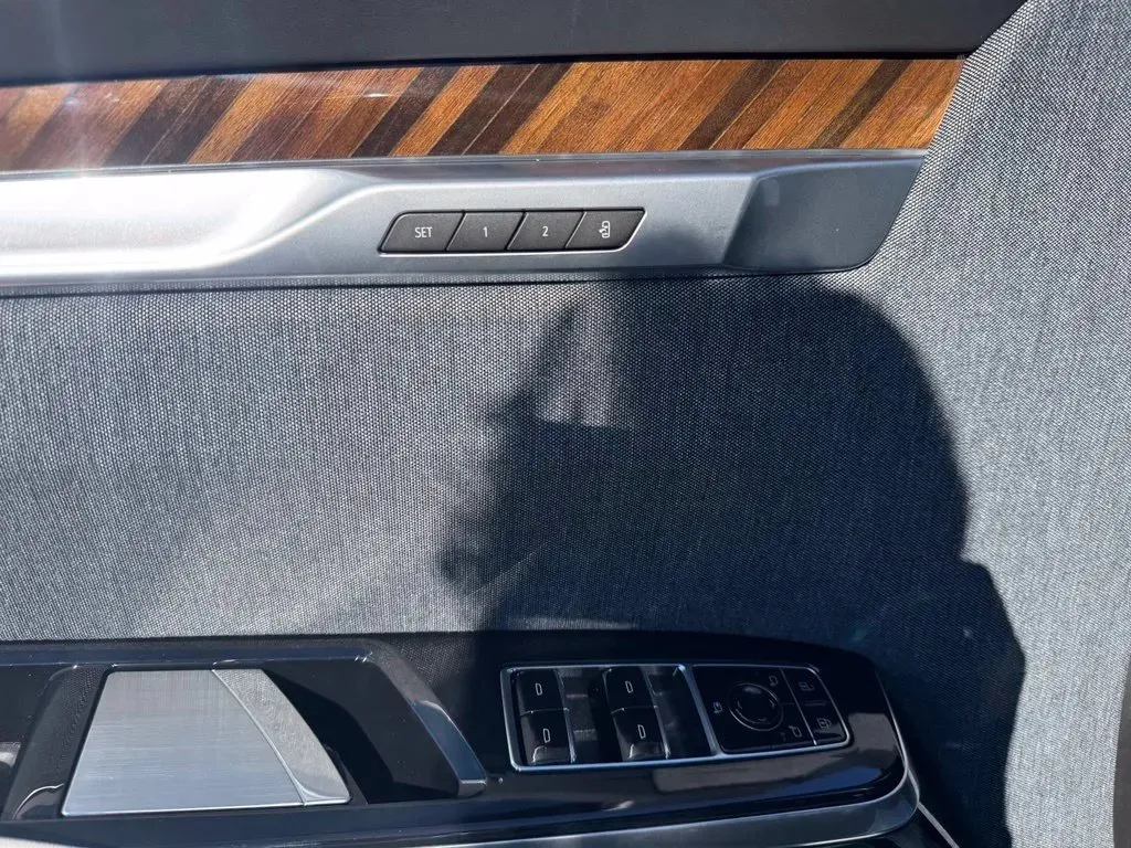 Cadillac Escalade photo 13