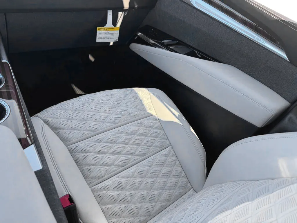 Cadillac Escalade photo 25