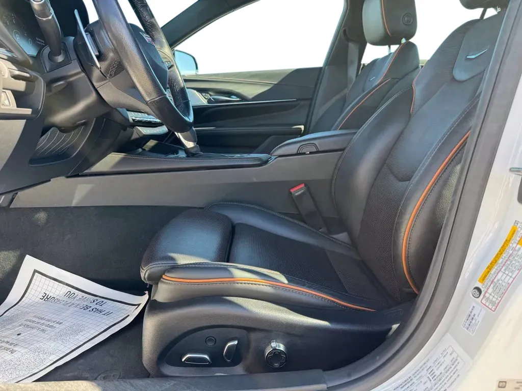 Cadillac CT4 photo 9