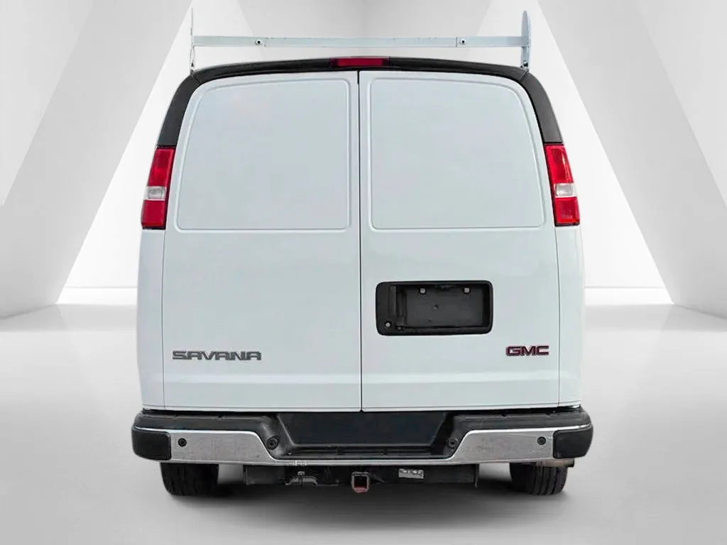 GMC Savana photo 6