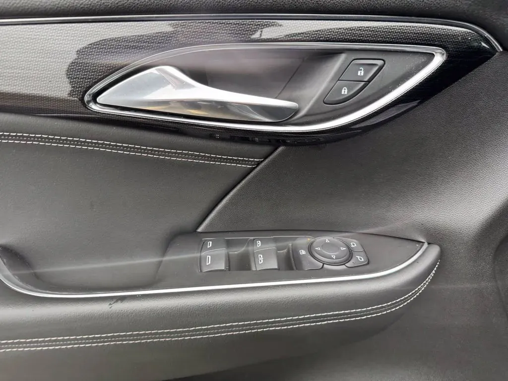 Buick Envision photo 12