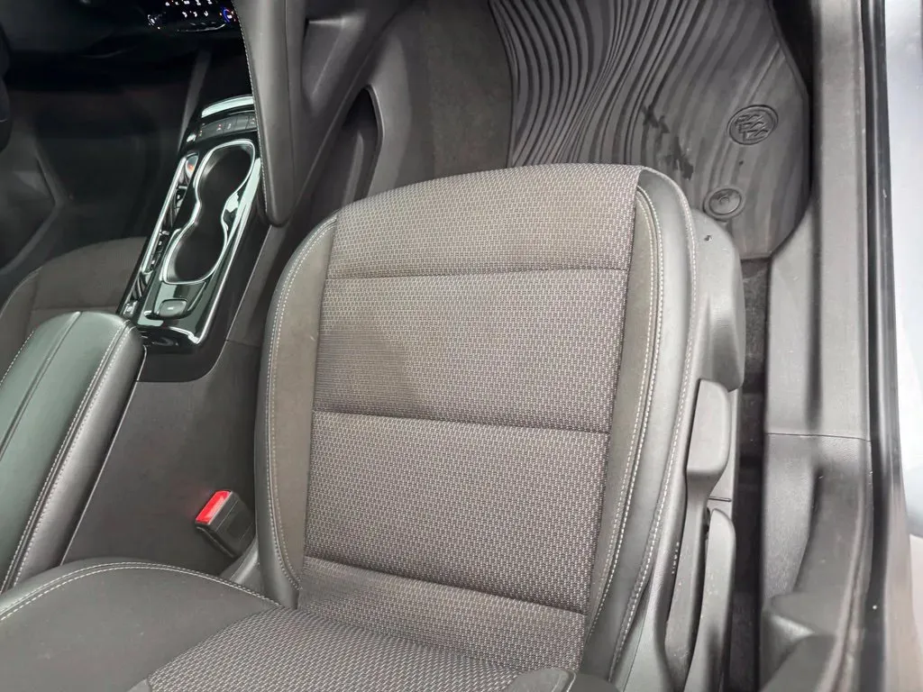 Buick Envision photo 14