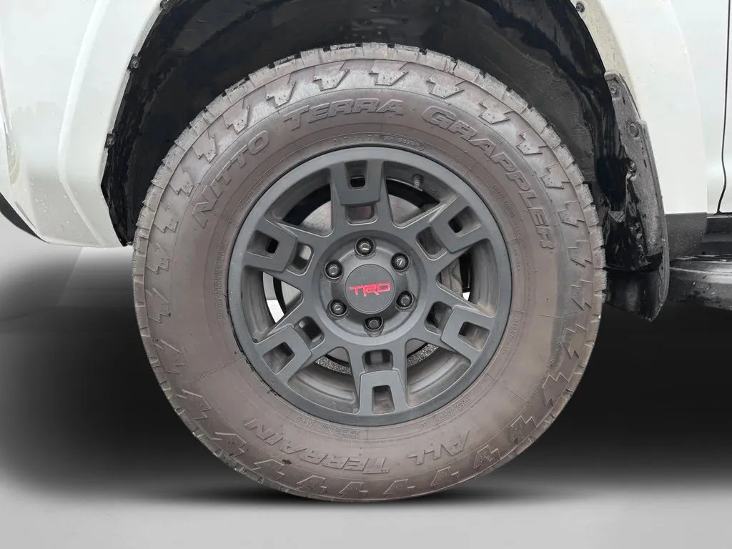Toyota 4Runner photo 33
