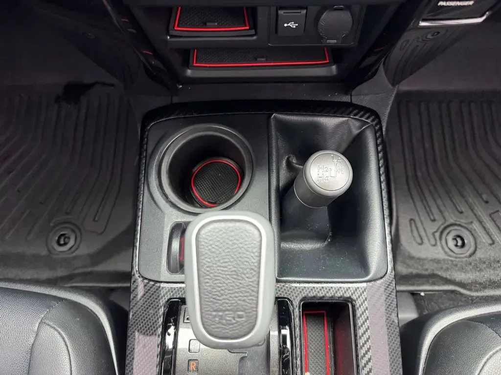 Toyota 4Runner photo 28