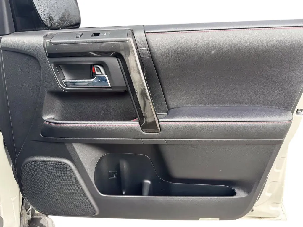 Toyota 4Runner photo 15