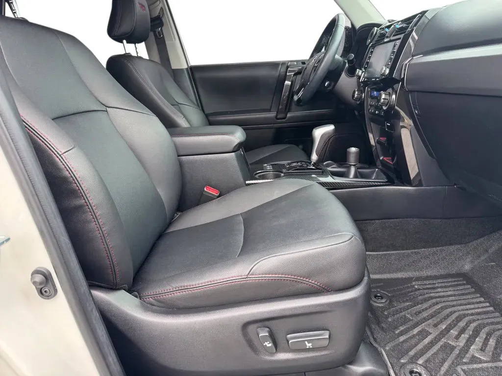 Toyota 4Runner photo 13