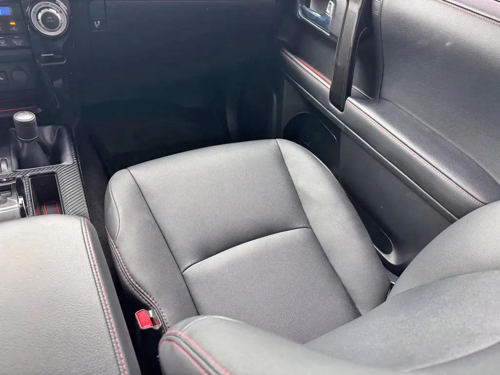 Toyota 4Runner photo 21