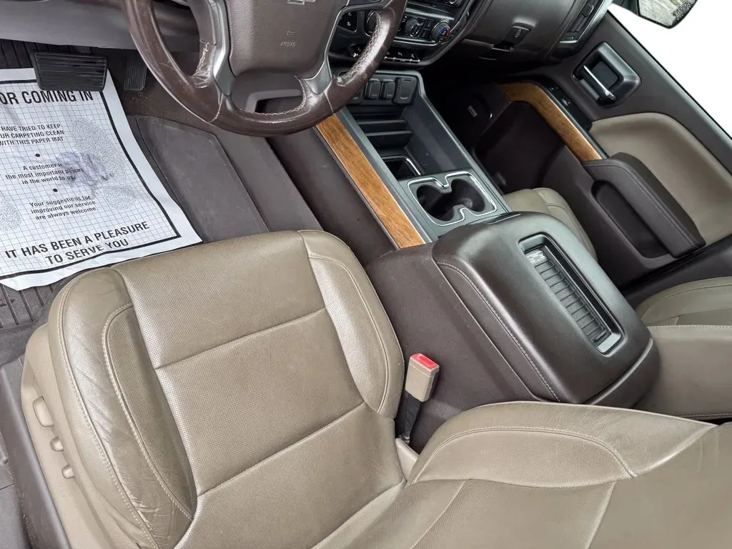 Chevrolet Silverado photo 10